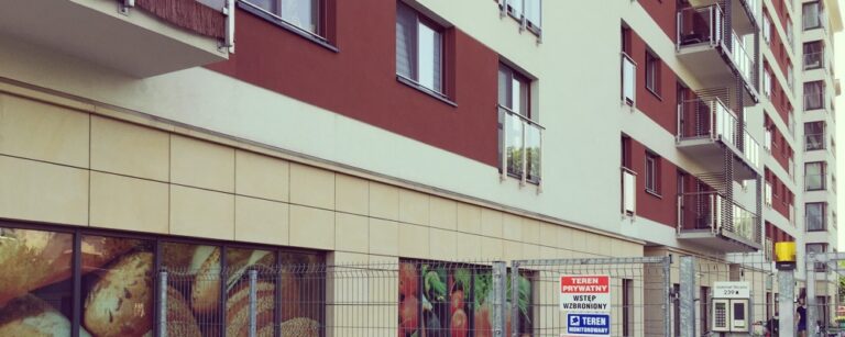 Zdjęcie dotyczące tylko dziewczyny , tylko chłopcy